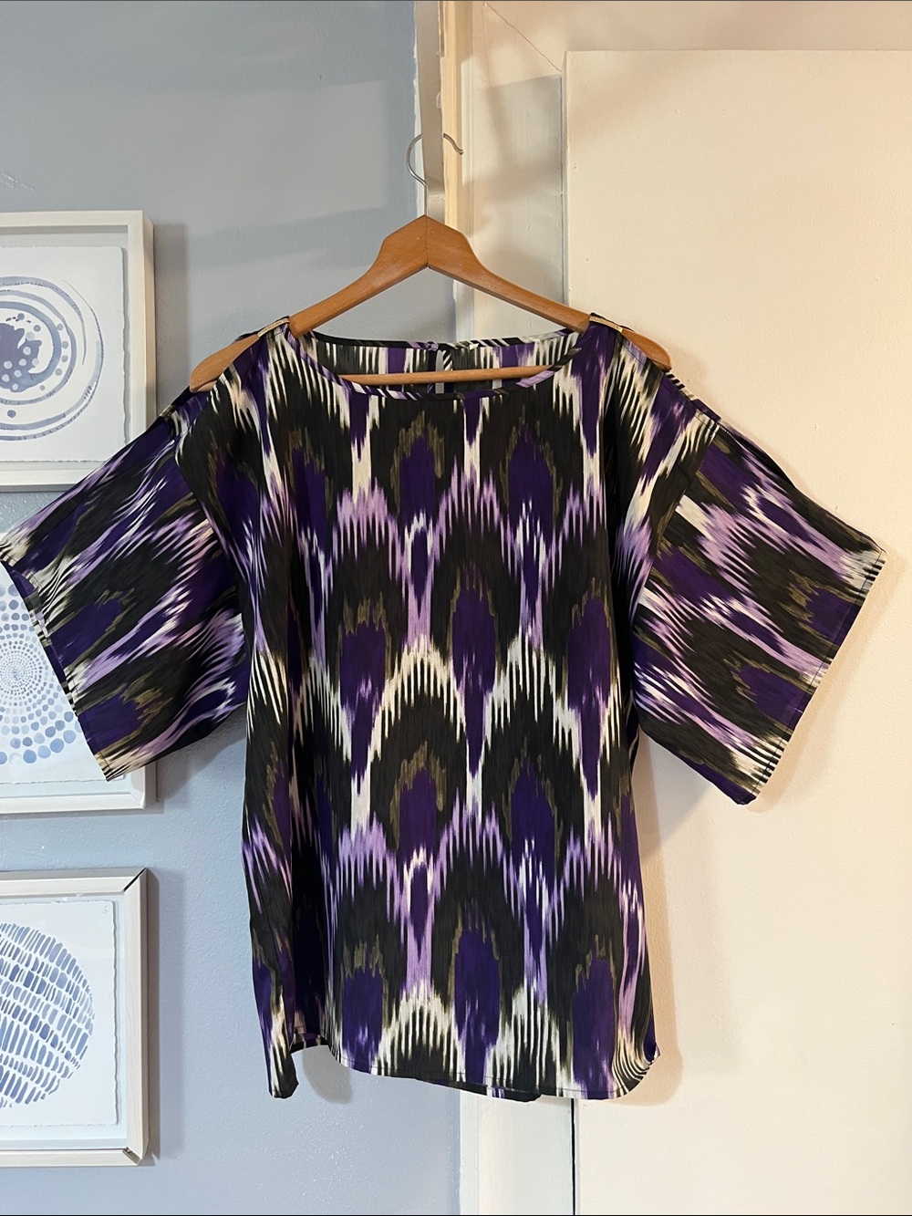 Michael Kors Cold Shoulder Purple and Black Ikat Short Sleeve Blouse Size M
